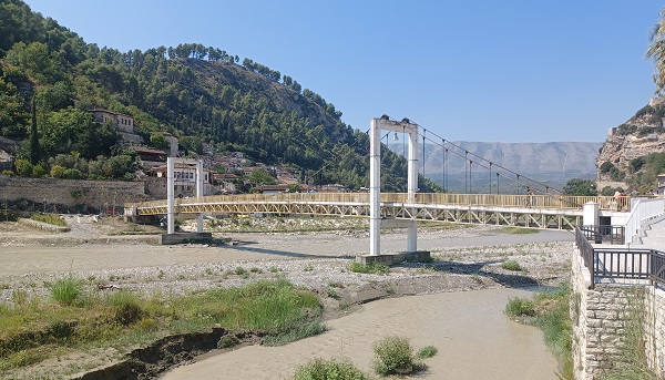 Brücke Beraat
